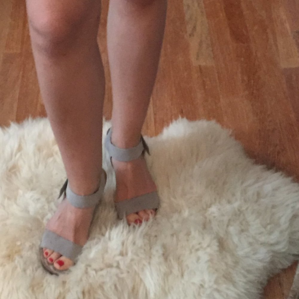 Kenneth Cole Hook Me Up Sandals in Cloud